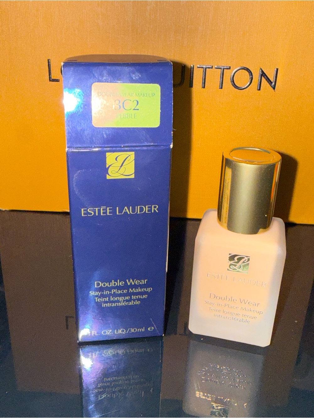 Estée Lauder Double Wear Foundation – Shade 3C2 Pebble